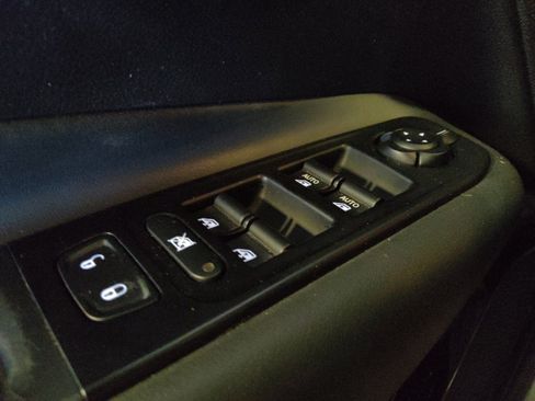 Used 2020 Jeep Renegade Altitude FWD image 27