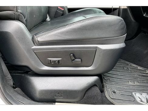 Used 2015 RAM 3500 Laramie AWD/4WD image 50