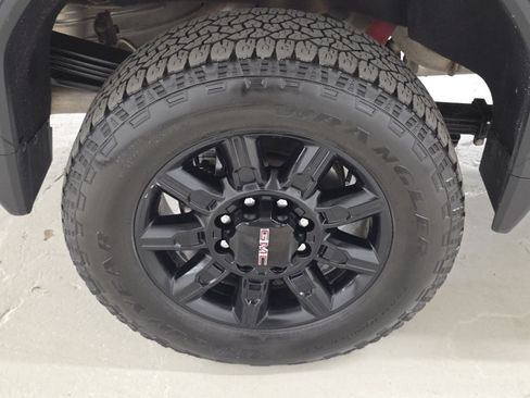 Used 2025 GMC Sierra 2500 AT4 w/ AT4 Premium Plus Package AWD/4WD image 59