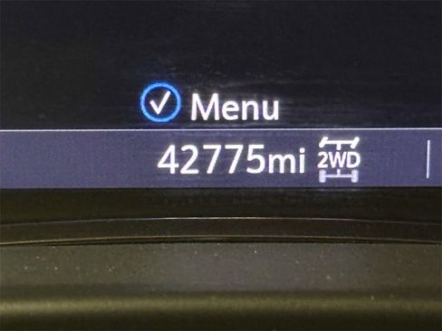 Used 2023 GMC Acadia SLT w/ Elevation Edition image 31