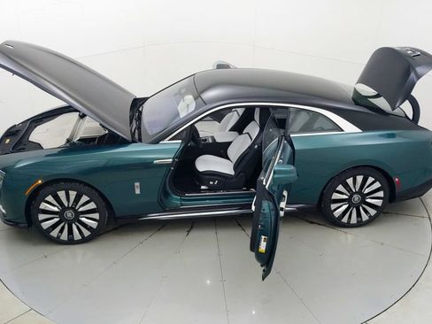 Used 2024 Rolls-Royce Spectre w/ Spectre Launch Package AWD/4WD image 31