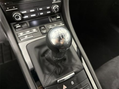 Certified 2021 Porsche 718 Boxster Spyder image 31