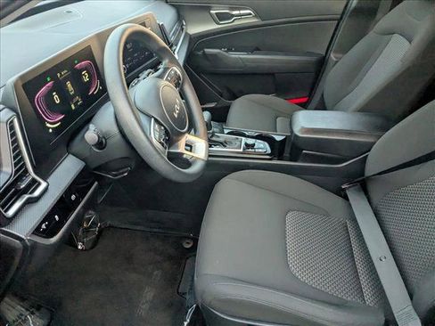 Used 2024 Kia Sportage LX image 25