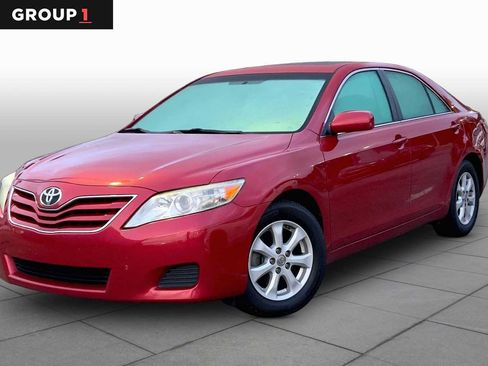 Used 2010 Toyota Camry LE FWD image 1