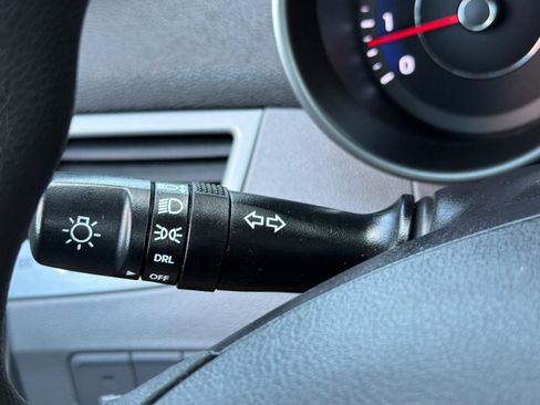 Used 2016 Hyundai Elantra SE FWD image 28
