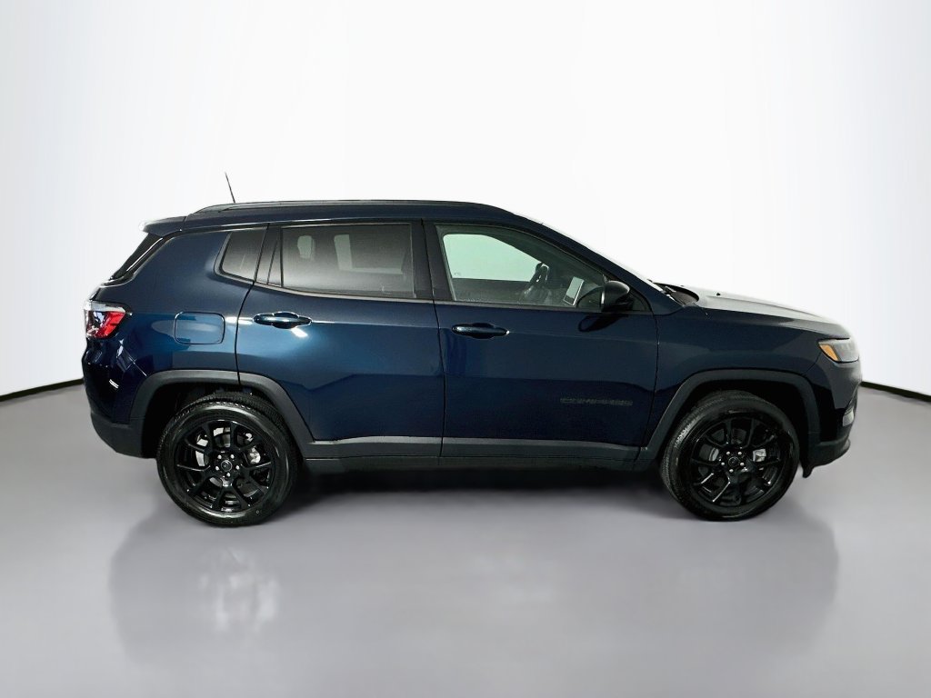 New 2026 Jeep Compass Latitude AWD/4WD image 8