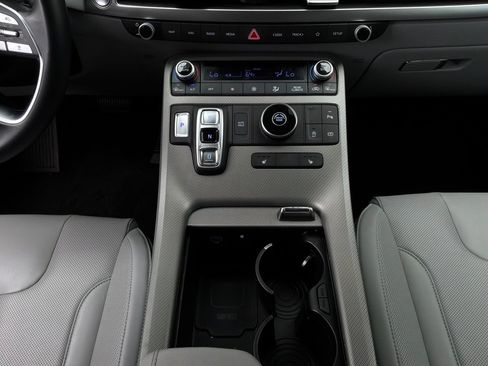Used 2025 Hyundai Palisade SEL FWD image 15
