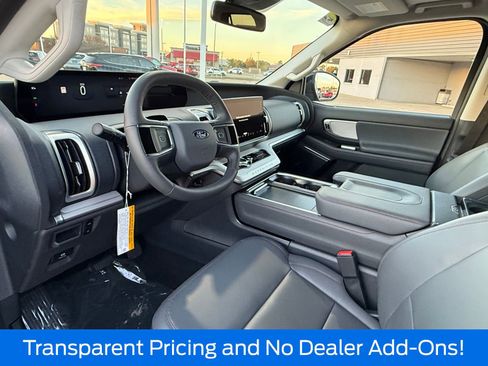 New 2025 Ford Expedition Active image 10