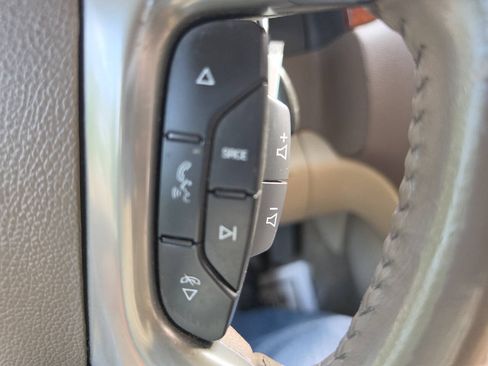 Used 2010 Chevrolet Tahoe LTZ AWD/4WD image 24