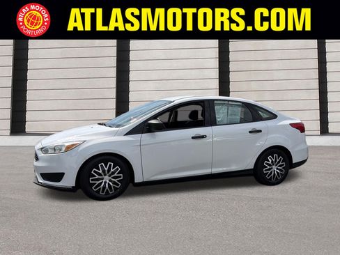 Used 2016 Ford Focus S FWD image 1