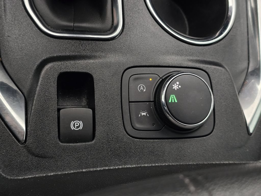Used 2023 Chevrolet Traverse LT FWD image 22