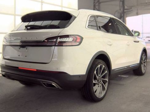 Used 2023 Lincoln Nautilus Reserve w/ Equipment Group 202A AWD/4WD image 2