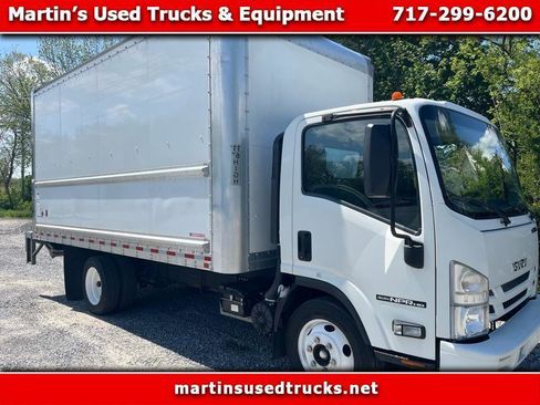 Used 2021 Isuzu NPR RWD image 1