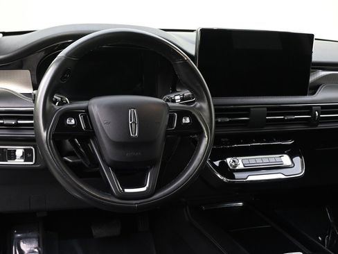 Certified 2023 Lincoln Corsair Reserve image 12