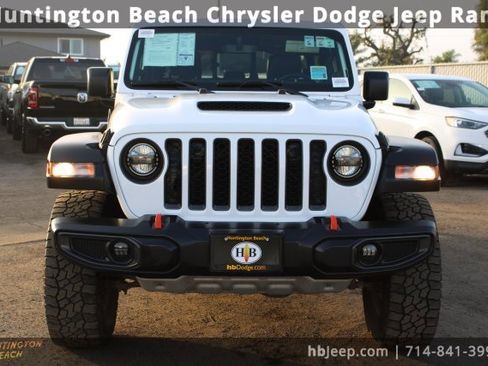 Used 2022 Jeep Gladiator Mojave image 2