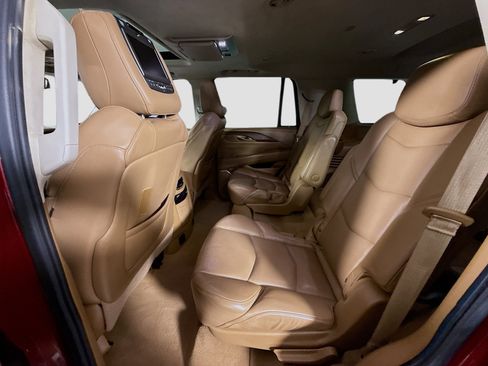 Used 2016 Cadillac Escalade Platinum image 24