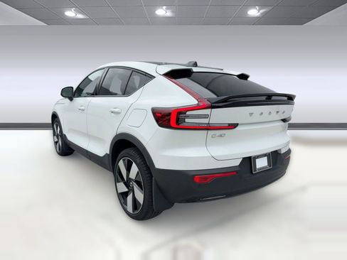 Certified 2023 Volvo C40 P8 Recharge Ultimate image 3