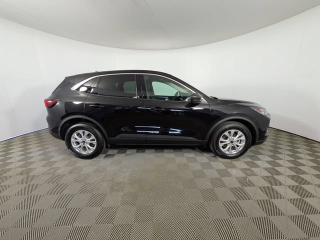 Used 2023 Ford Escape Active AWD/4WD image 32