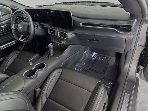 Used 2025 Ford Mustang GT Premium w/ GT Performance Package image 27