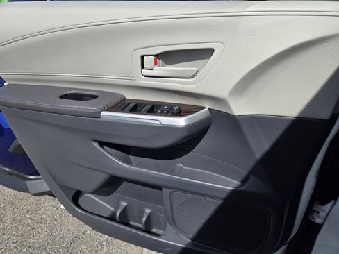 Used 2024 Toyota Sienna LE FWD image 24