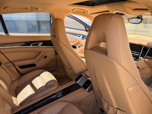 Used 2012 Porsche Panamera image 20