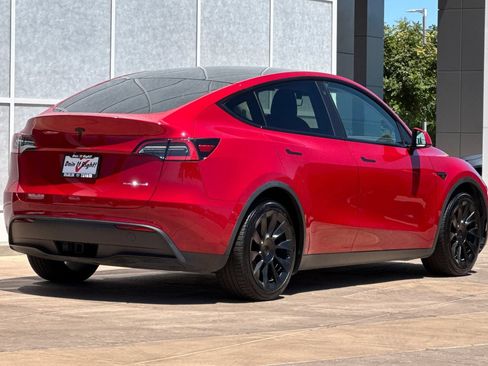 Used 2021 Tesla Model Y Long Range AWD/4WD image 4