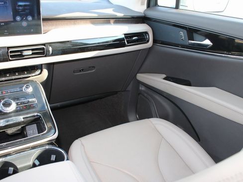 Used 2023 Lincoln Nautilus Reserve w/ Cargo Utility Package image 33