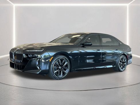 New 2026 BMW 760i xDrive AWD/4WD image 2