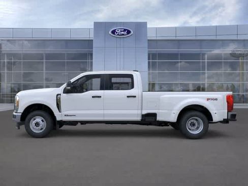 New 2026 Ford F350 XL w/ FX4 Off-Road Package AWD/4WD image 3