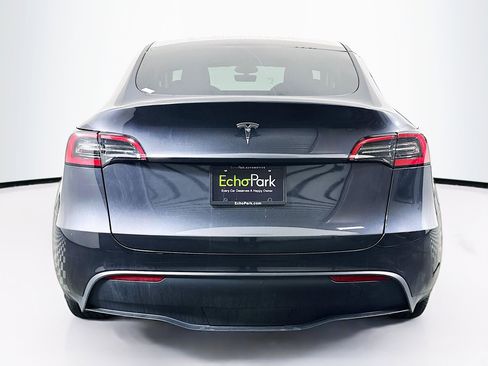 Used 2024 Tesla Model Y Long Range image 7