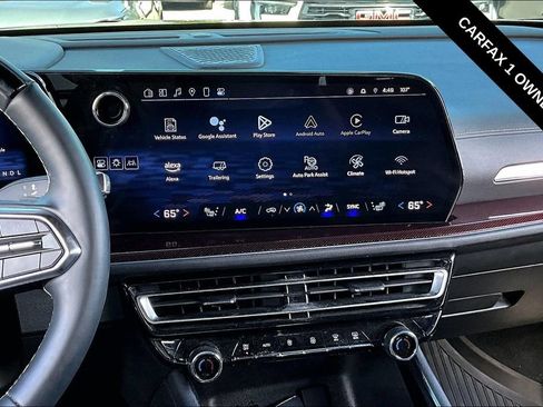 Used 2024 Chevrolet Traverse Z71 w/ Enhanced Driving Package AWD/4WD image 9