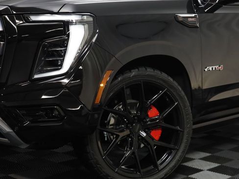 Used 2025 GMC Yukon AT4 Ultimate image 3