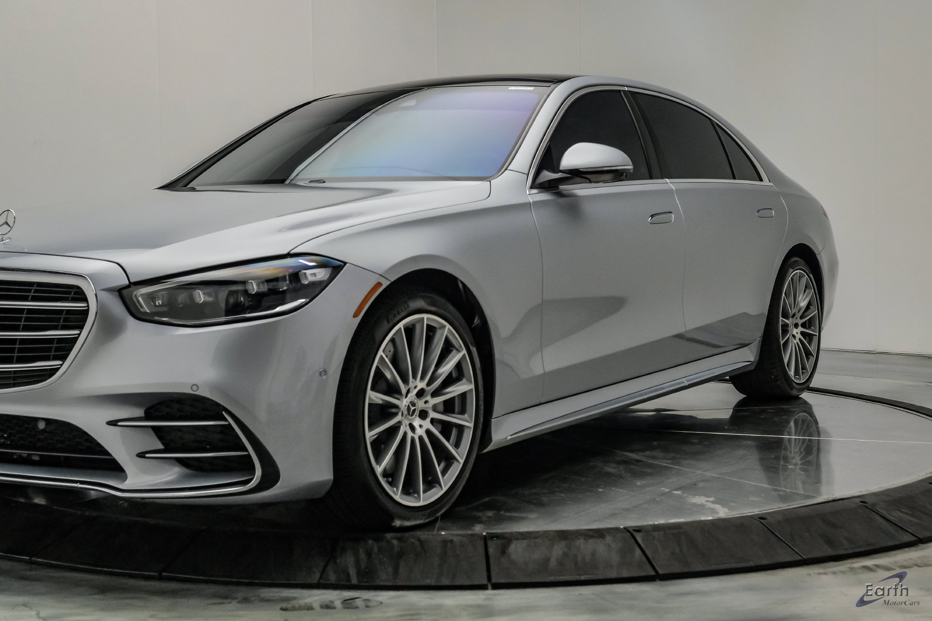 Used 2022 Mercedes-Benz S 580 4MATIC Sedan w/ AMG Line Package image 8