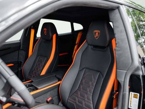Used 2025 Lamborghini Urus SE AWD/4WD image 10