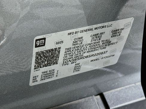 Used 2025 Chevrolet Tahoe Premier AWD/4WD image 37