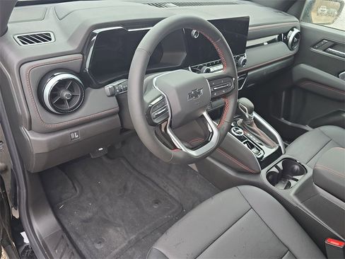 Used 2024 Chevrolet Colorado Z71 w/ Z71 Convenience Package 2 image 10