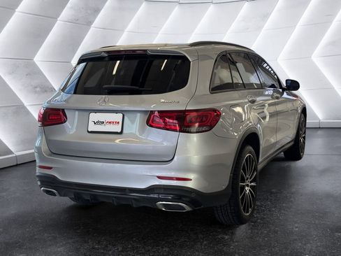 Used 2021 Mercedes-Benz GLC 300 4MATIC image 4