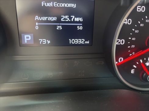 Used 2022 Kia Sportage LX image 16