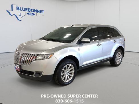 Used 2013 Lincoln MKX FWD image 1