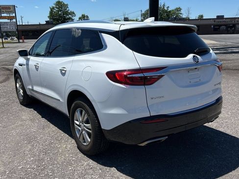 Used 2018 Buick Enclave Essence AWD/4WD image 8