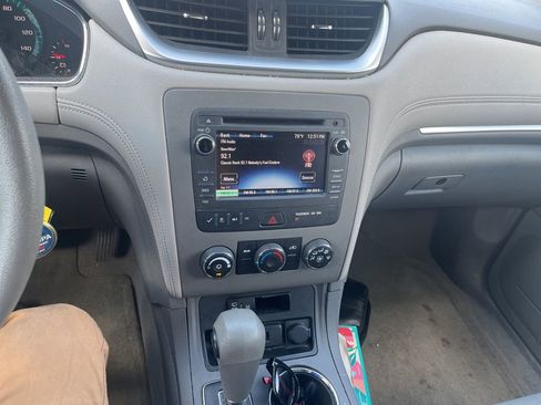 Used 2017 Chevrolet Traverse LS image 8