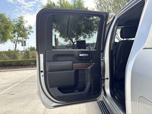 Used 2021 GMC Sierra 2500 Denali w/ Denali Ultimate Package AWD/4WD image 11