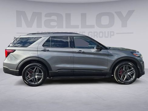 Used 2025 Ford Explorer ST-Line w/ Premium Package AWD/4WD image 6