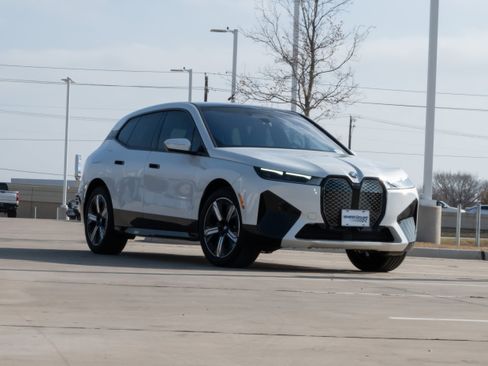 Certified 2024 BMW iX xDrive50 w/ Premium Package image 2