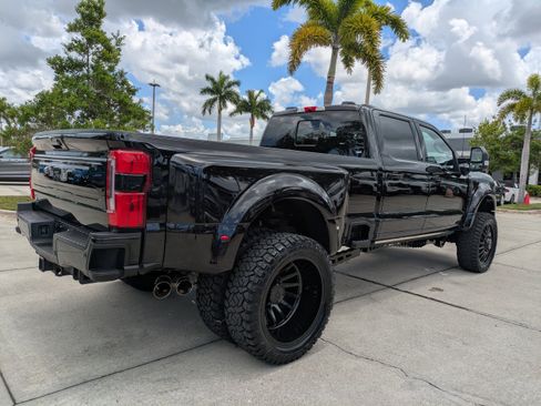 Used 2025 Ford F450 Platinum AWD/4WD image 5