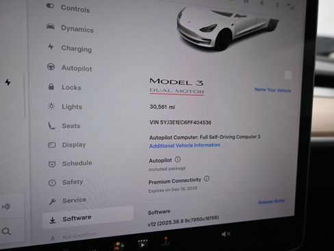 Used 2023 Tesla Model 3 Performance image 22