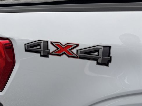 Used 2022 Ford F150 XLT w/ Equipment Group 302A High image 18