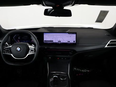 Used 2025 BMW 330i Sedan w/ Premium Package image 8