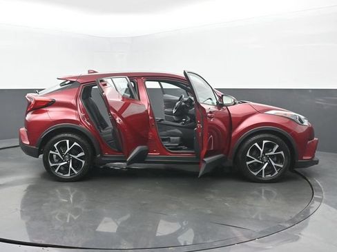 Used 2018 Toyota C-HR XLE FWD image 53