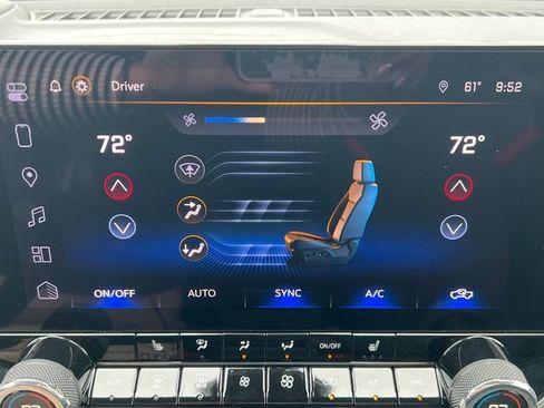 Used 2023 Chevrolet Colorado Z71 w/ Z71 Convenience Package 2 AWD/4WD image 24